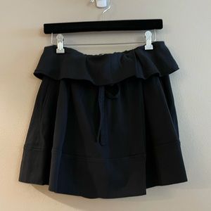 BNWOT Vince fold over pull on skirt